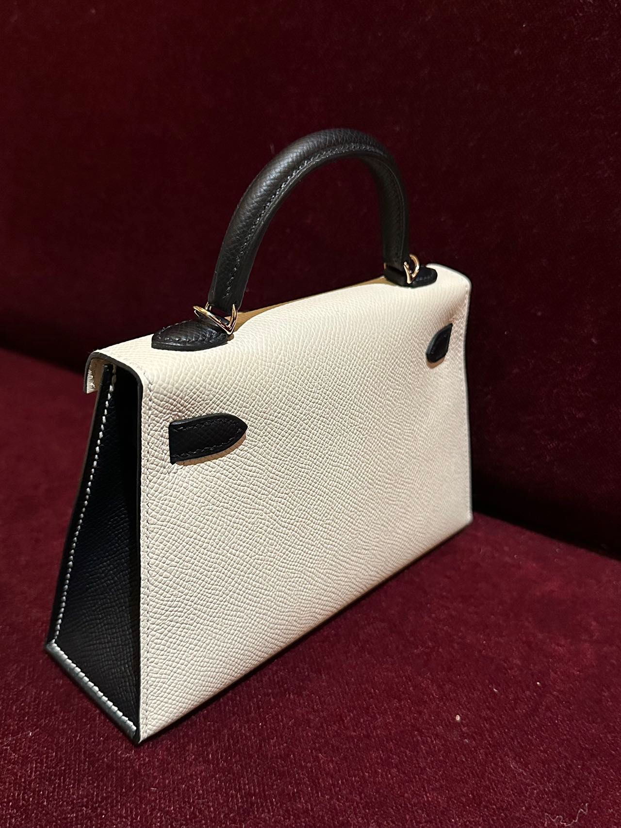 Hermes Special Order (HSS) Kelly Sellier 20 Craie and Black Epsom Permabrass Hardware - Sourced