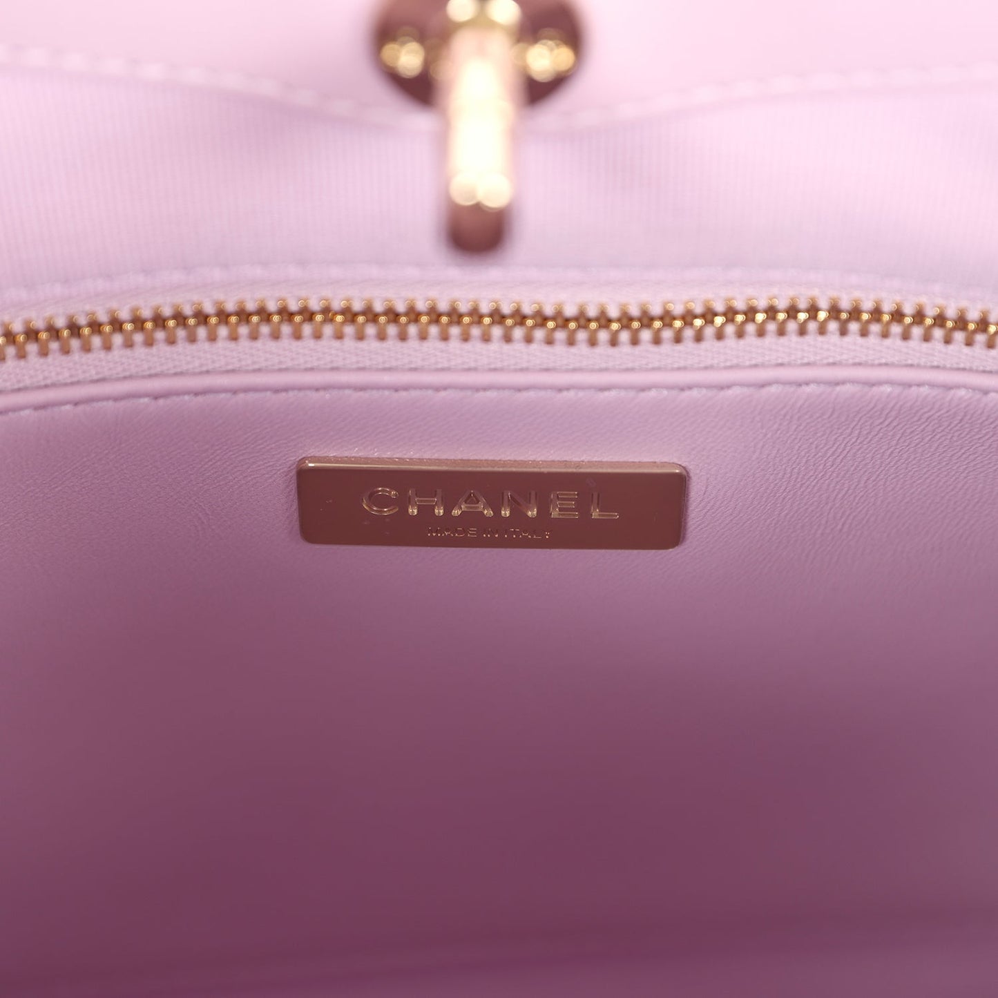 Chanel Large 31 Shopper Light Purple Shiny Lambskin Light Gold Hardware - Bob Flawless Skincare 