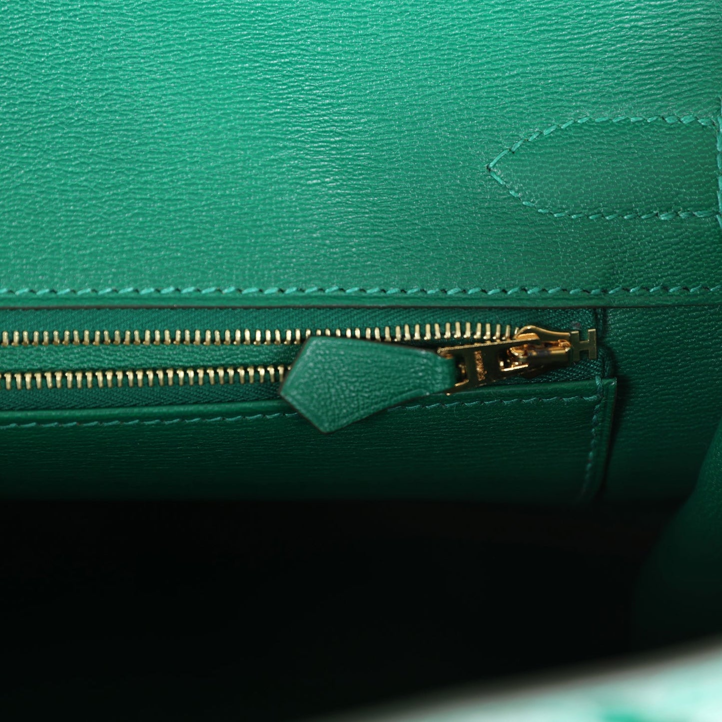 Hermes Birkin 30 Emerald Shiny Niloticus Crocodile Gold Hardware